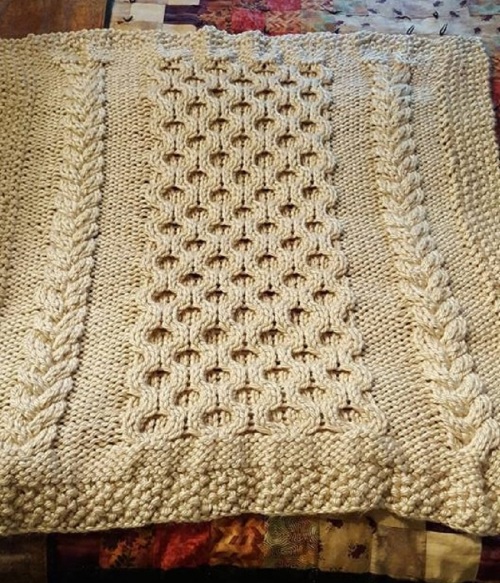 cropped bulky baby blanket